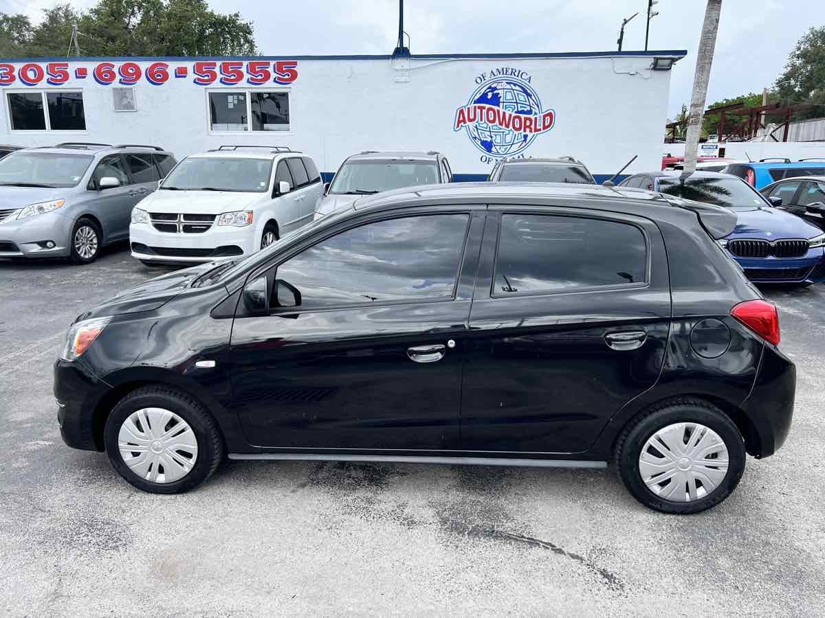 Mitsubishi Mirage Es Cvt (export Only) Image 6