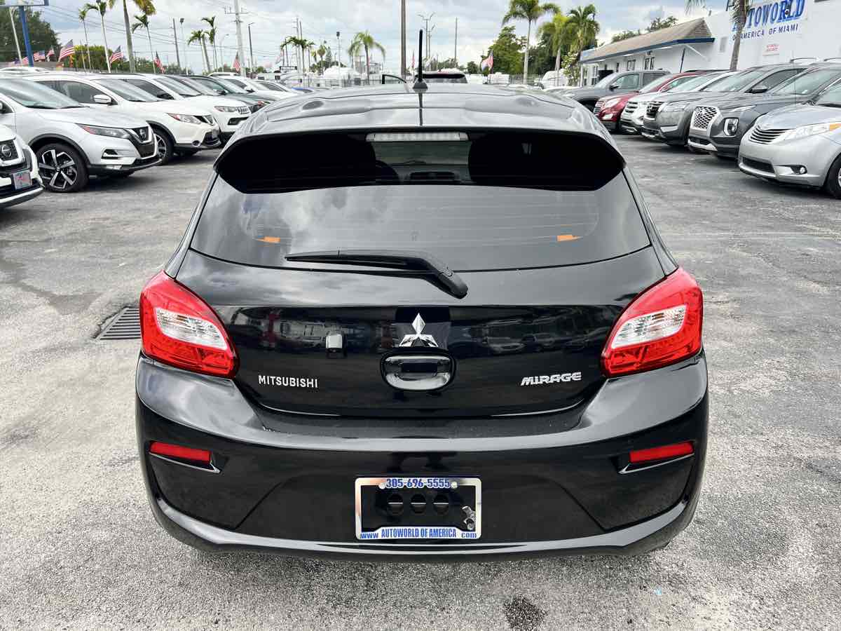 Mitsubishi Mirage Es Cvt (export Only) Image 9