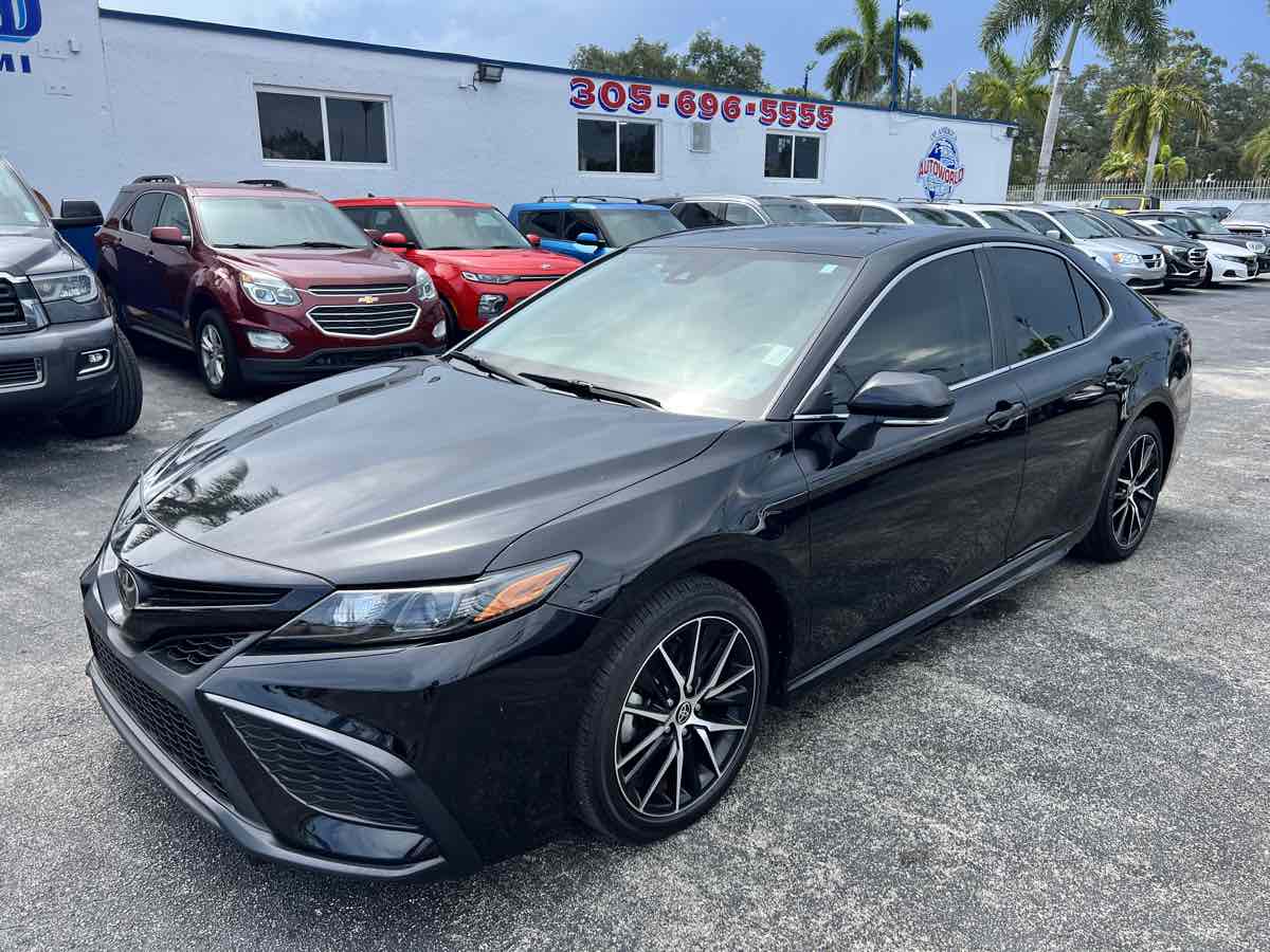 Toyota Camry Se Auto (se) Sedan Image 5
