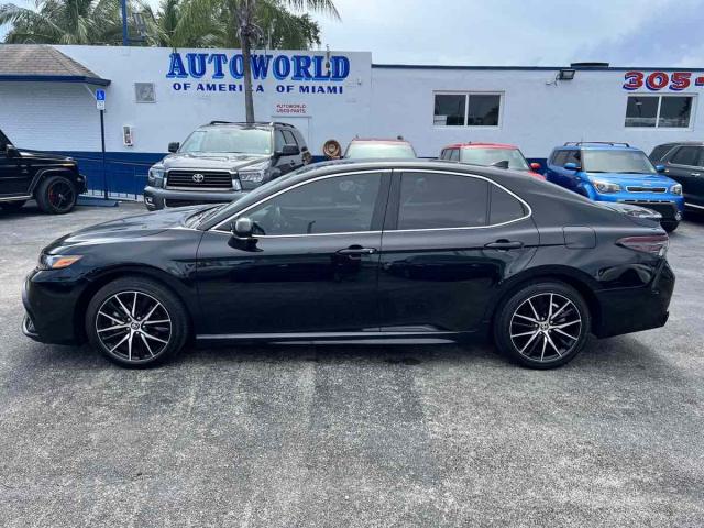 Toyota Camry Se Auto (se) Sedan Image 4