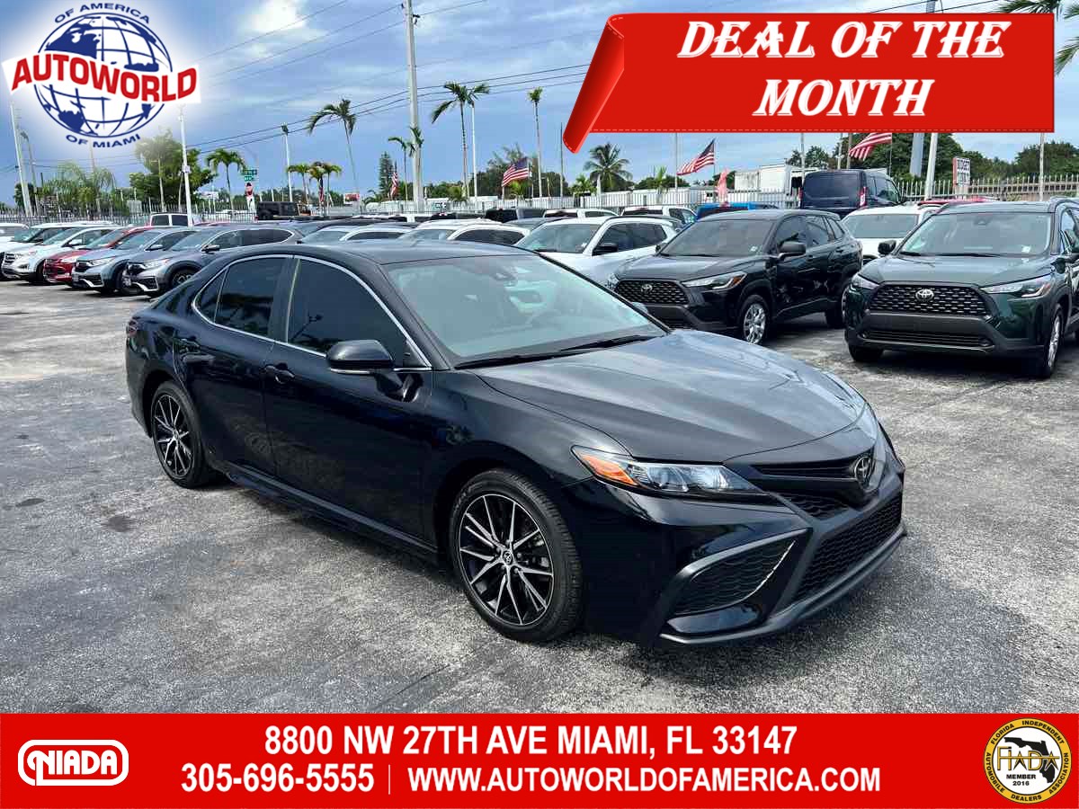 Toyota Camry Se Auto (se) Sedan Image 1