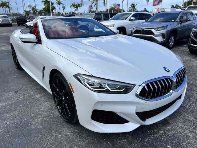 BMW 8 Series 840i Convertible Image 2